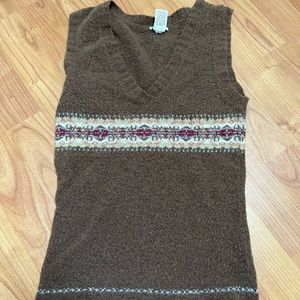 Super cute brown Abercrombie sweater vest, size small, like new condition